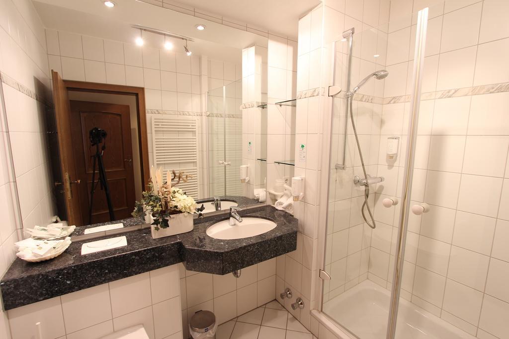Akzent Hotel Jonathan Lippstadt Oda fotoğraf